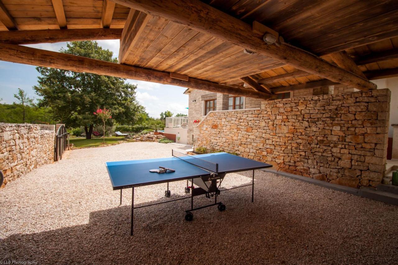 Family Villa Lipica With Private Pool And Jacuzzi Pazin Exterior photo